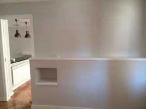 Habitación y cabecero de fábrica